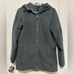 Lands’ End Polartec Aircore 200 Dark Grey Fleece Coat; Size M